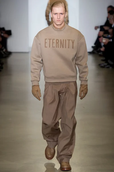 Look 15